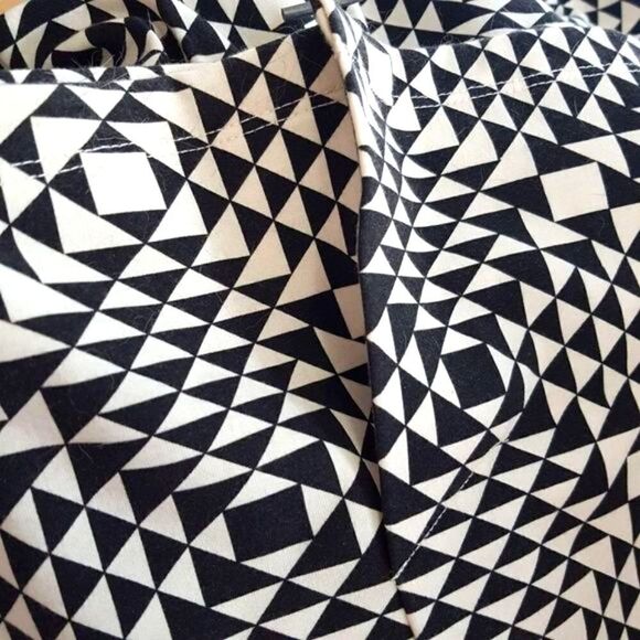 FEVER LONDON CITY Black and  White Dress Square and Triangle Pattern Siz… - Picture 2 of 16